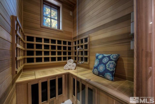 6090 Lake Geneva Drive, Reno, NV 89511