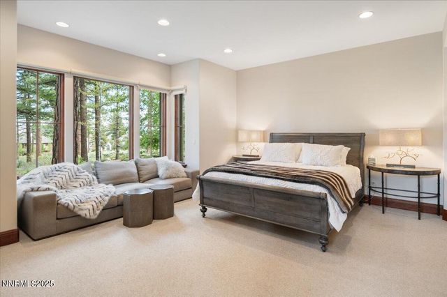 6090 Lake Geneva Drive, Reno, NV 89511