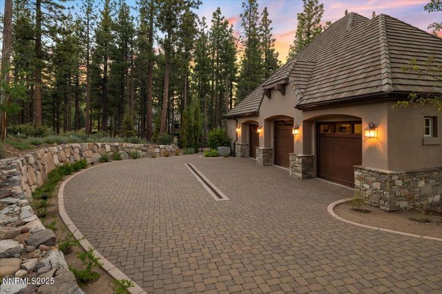 6090 Lake Geneva Drive, Reno, NV 89511