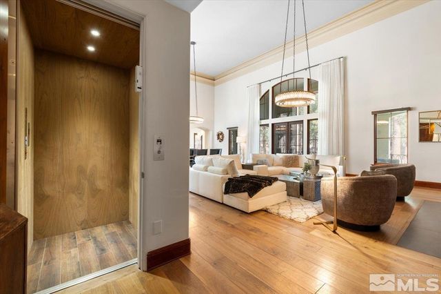 6090 Lake Geneva Drive, Reno, NV 89511