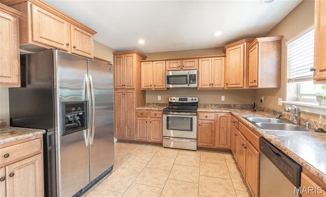 118 Sycamore Drive, St Robert, MO 65584