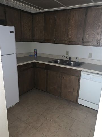 1724 W Sanford Street C, Arlington, TX 76012