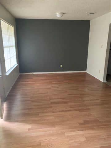 1724 W Sanford Street C, Arlington, TX 76012