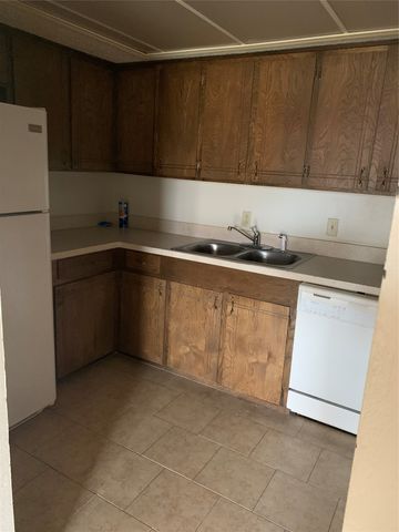 1724 W Sanford Street C, Arlington, TX 76012