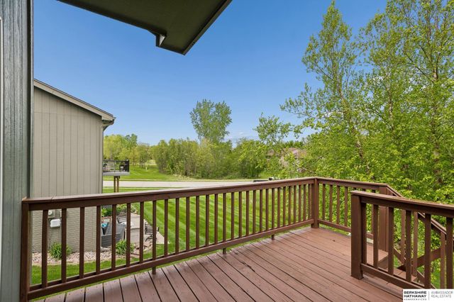 5013 N 160 Street, Omaha, NE 68116