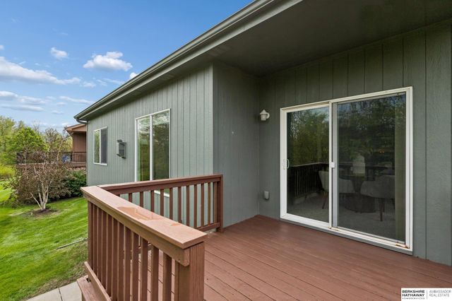 5013 N 160 Street, Omaha, NE 68116