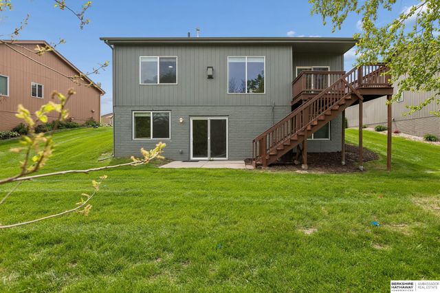 5013 N 160 Street, Omaha, NE 68116