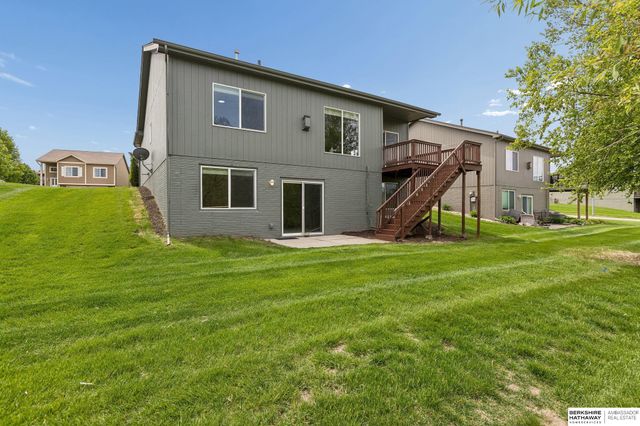 5013 N 160 Street, Omaha, NE 68116