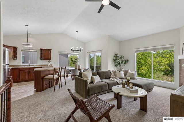 5013 N 160 Street, Omaha, NE 68116