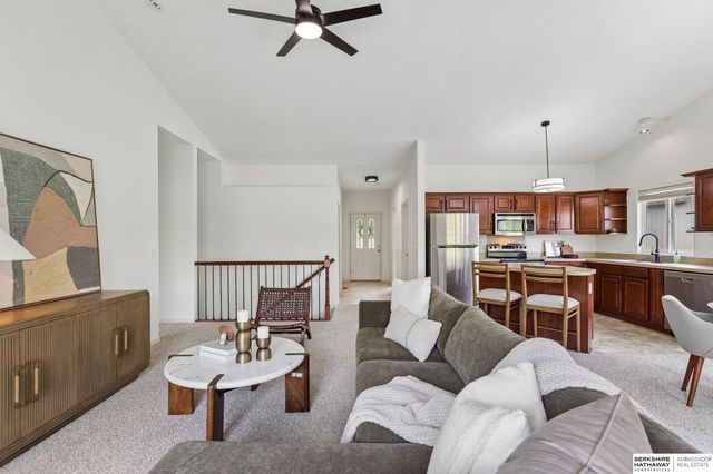 5013 N 160 Street, Omaha, NE 68116