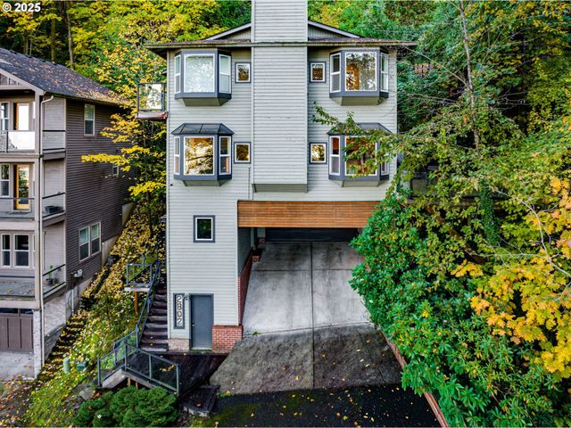 2802 Nw ARIEL Ter, Portland, OR 97210