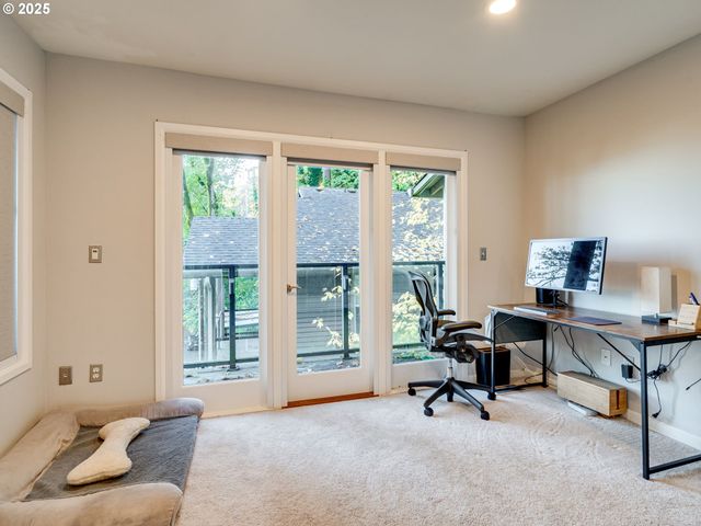 2802 Nw ARIEL Ter, Portland, OR 97210