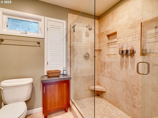 2802 Nw ARIEL Ter, Portland, OR 97210