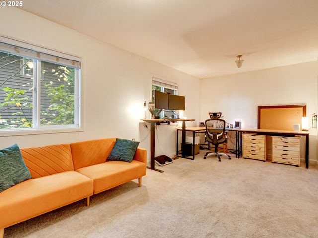 2802 Nw ARIEL Ter, Portland, OR 97210