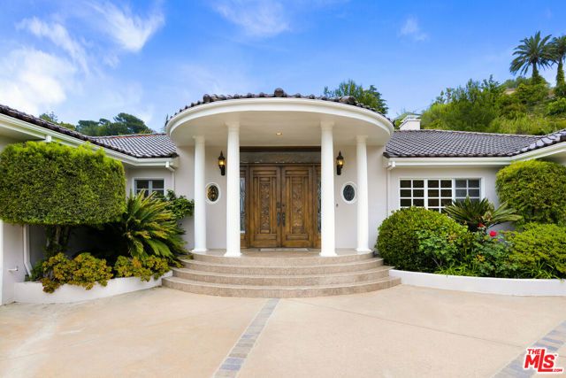 400 EVELYN Place, Beverly Hills, CA 90210