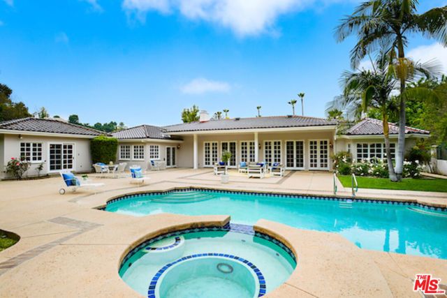 400 EVELYN Place, Beverly Hills, CA 90210