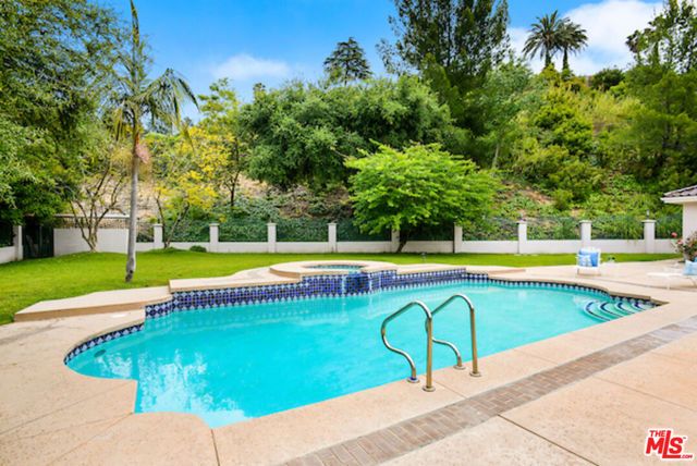 400 EVELYN Place, Beverly Hills, CA 90210