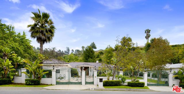 400 EVELYN Place, Beverly Hills, CA 90210