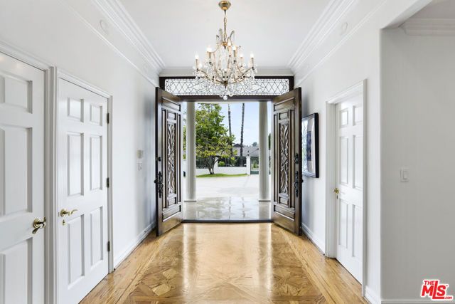 400 EVELYN Place, Beverly Hills, CA 90210