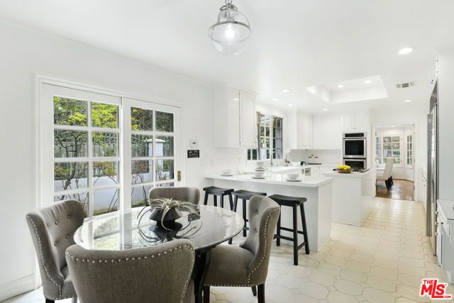 400 EVELYN Place, Beverly Hills, CA 90210