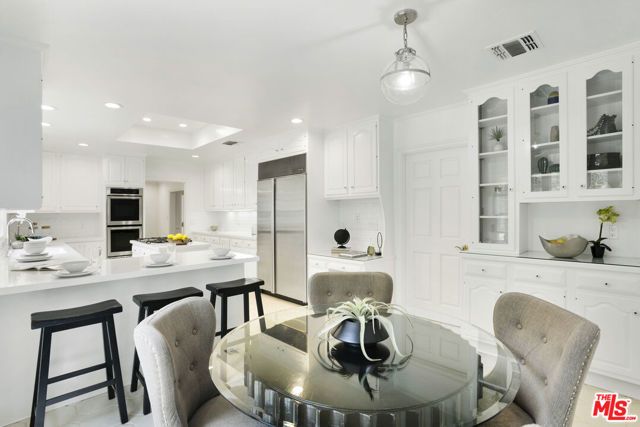 400 EVELYN Place, Beverly Hills, CA 90210