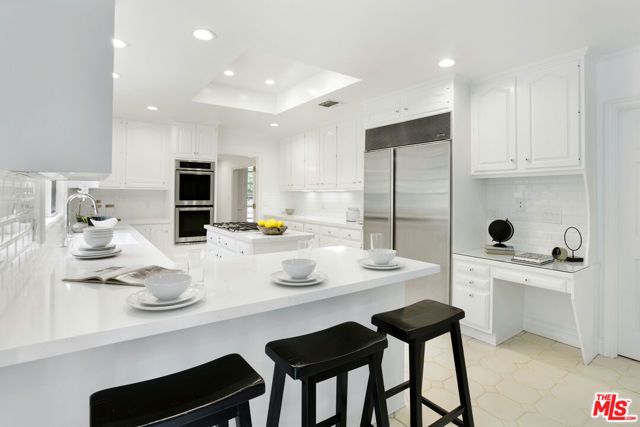 400 EVELYN Place, Beverly Hills, CA 90210