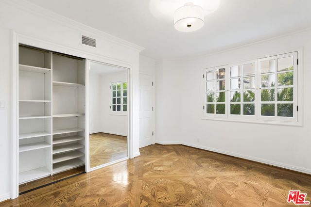 400 EVELYN Place, Beverly Hills, CA 90210