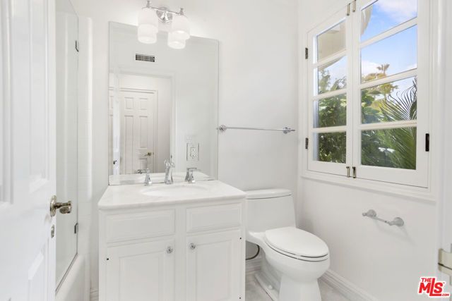 400 EVELYN Place, Beverly Hills, CA 90210