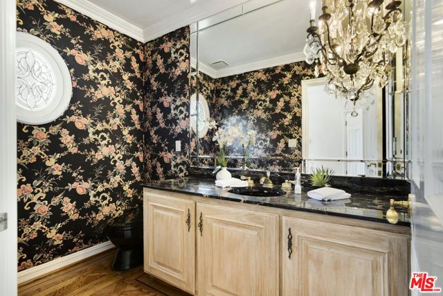 400 EVELYN Place, Beverly Hills, CA 90210