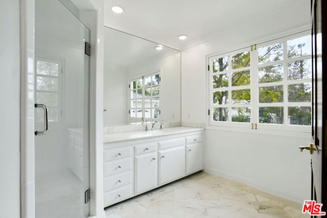 400 EVELYN Place, Beverly Hills, CA 90210