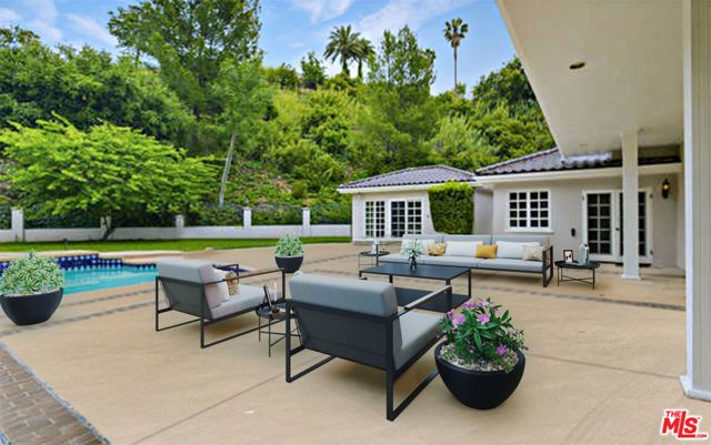 400 EVELYN Place, Beverly Hills, CA 90210