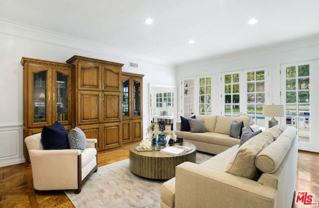 400 EVELYN Place, Beverly Hills, CA 90210