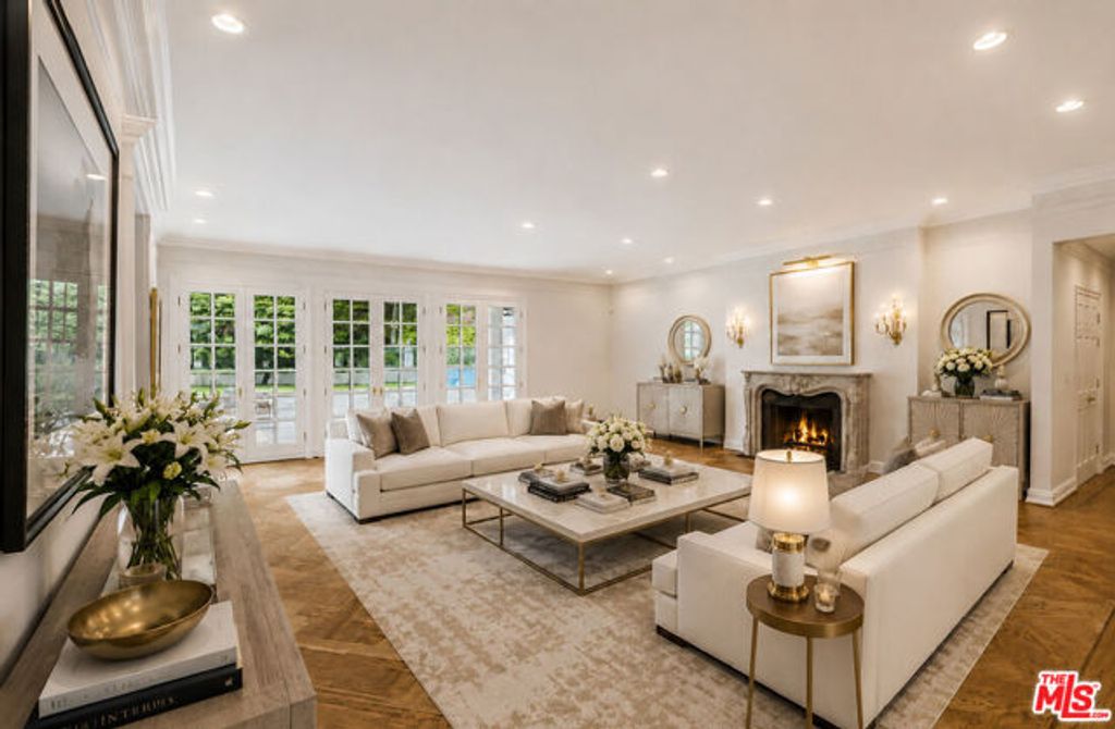 400 EVELYN Place, Beverly Hills, CA 90210