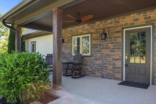 8006 Rose Ridge Pvt LN, Fairview, TN 37062