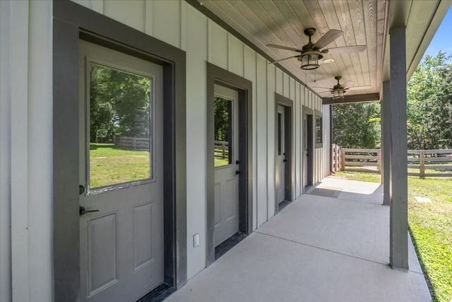 8006 Rose Ridge Pvt LN, Fairview, TN 37062