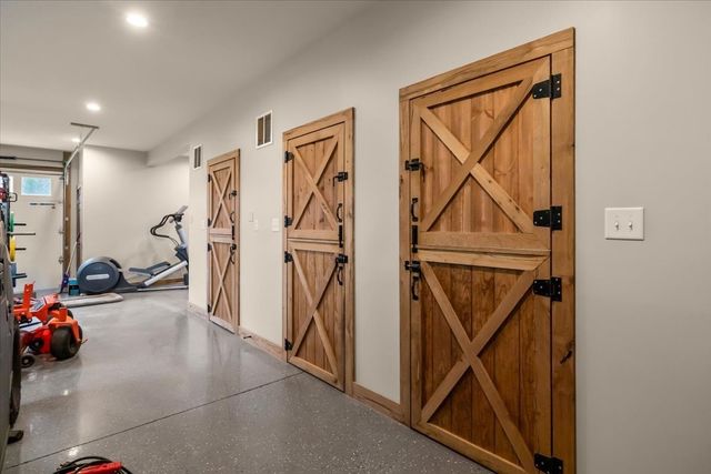 8006 Rose Ridge Pvt LN, Fairview, TN 37062