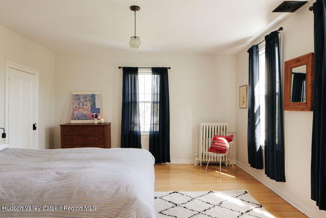 71 Starbarrack Road, Red Hook, NY 12571
