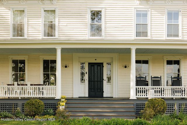 71 Starbarrack Road, Red Hook, NY 12571