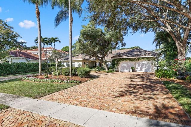 2865 Banyan Boulevard Circle NW, Boca Raton, FL 33431