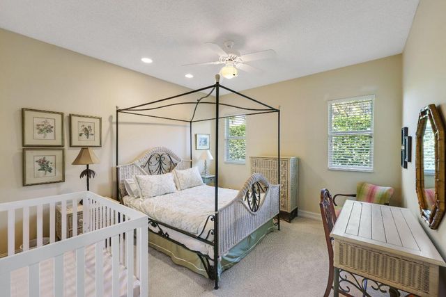 2865 Banyan Boulevard Circle NW, Boca Raton, FL 33431