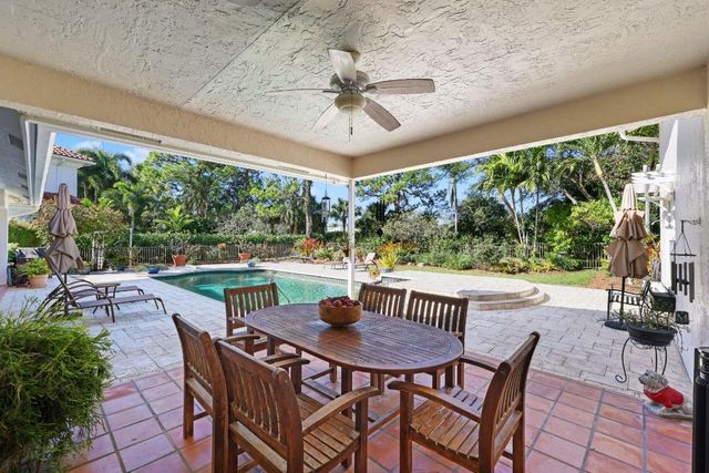 2865 Banyan Boulevard Circle NW, Boca Raton, FL 33431