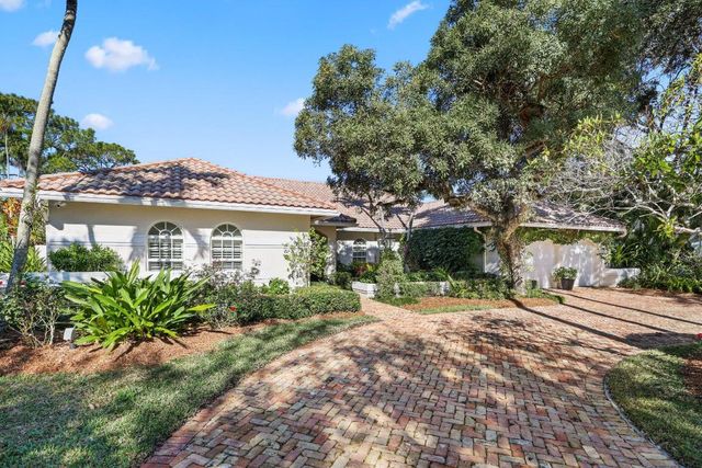 2865 Banyan Boulevard Circle NW, Boca Raton, FL 33431