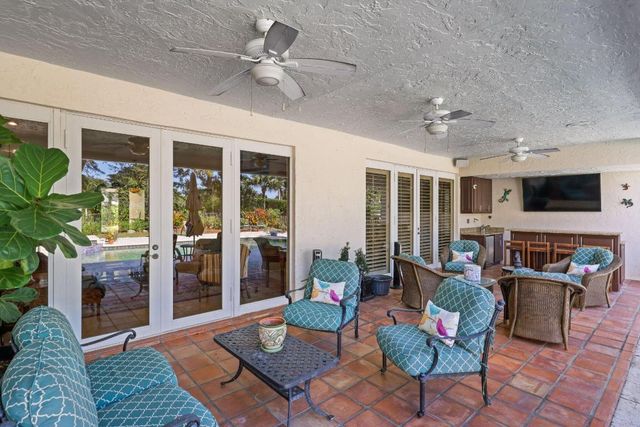 2865 Banyan Boulevard Circle NW, Boca Raton, FL 33431