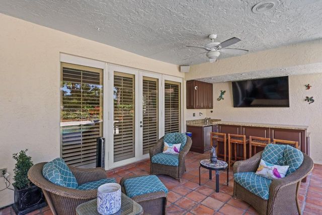 2865 Banyan Boulevard Circle NW, Boca Raton, FL 33431