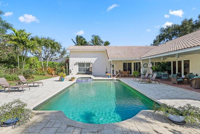 2865 Banyan Boulevard Circle NW, Boca Raton, FL 33431