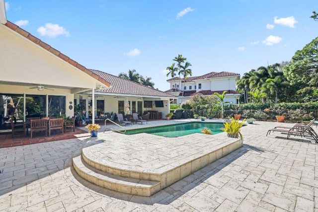 2865 Banyan Boulevard Circle NW, Boca Raton, FL 33431