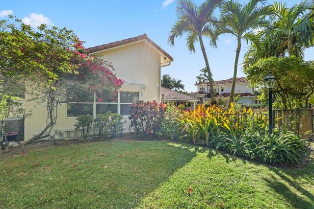 2865 Banyan Boulevard Circle NW, Boca Raton, FL 33431