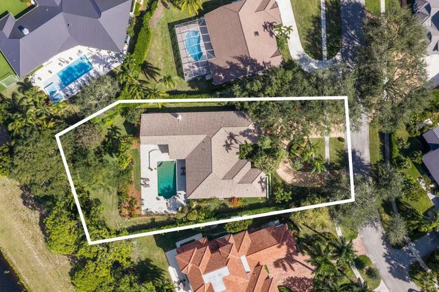 2865 Banyan Boulevard Circle NW, Boca Raton, FL 33431