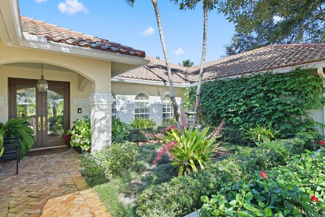2865 Banyan Boulevard Circle NW, Boca Raton, FL 33431