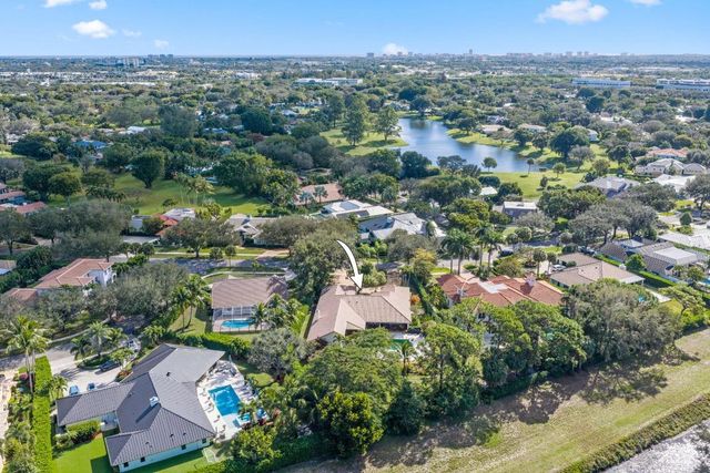 2865 Banyan Boulevard Circle NW, Boca Raton, FL 33431